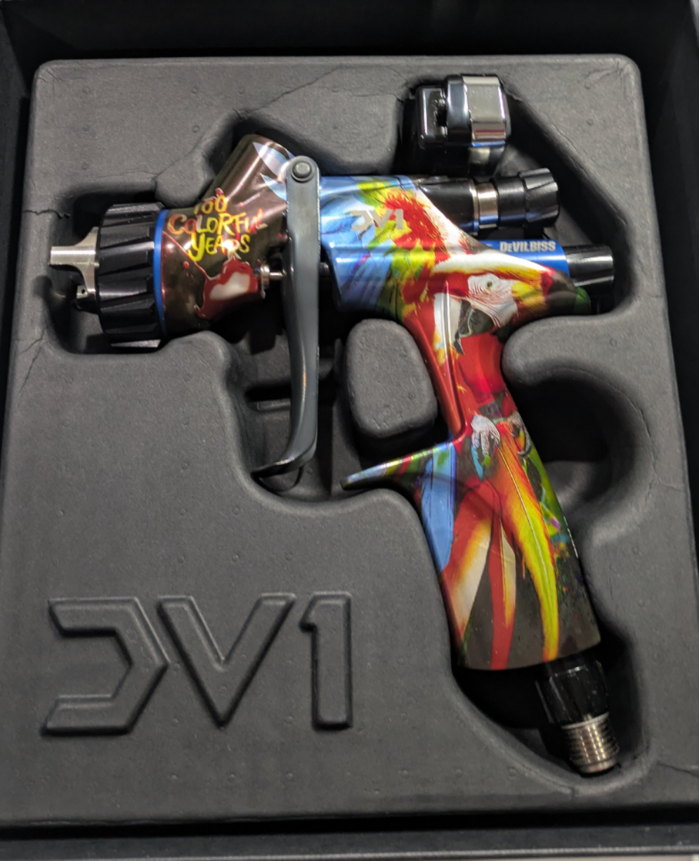 LIMITED EDITION DEVILBISS DV1 GLASURIT 100 SPRAY GUN W/DIGITAL GAUGE